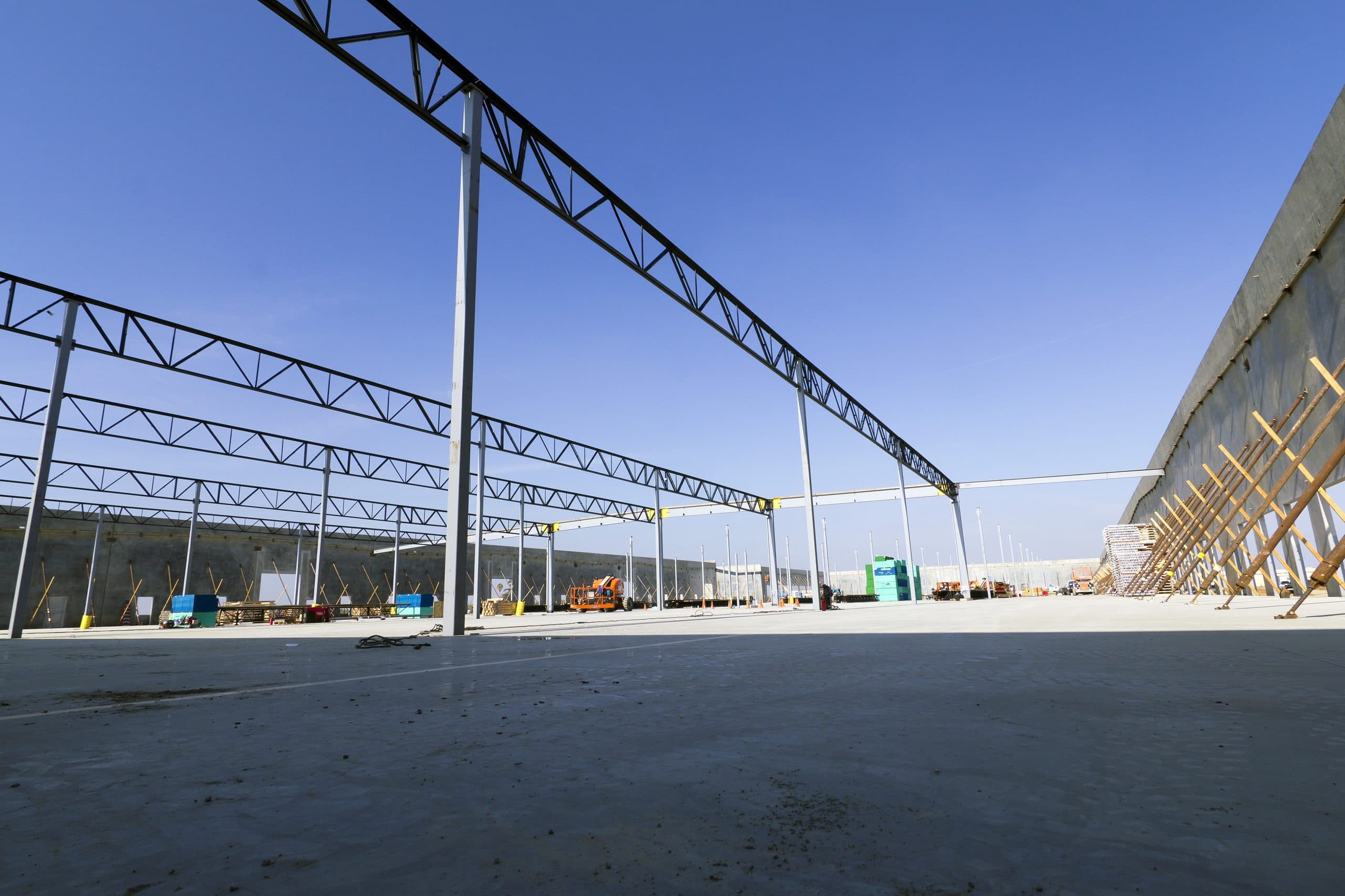 Steel going up at the FedEx Ground distribution center in Shafter