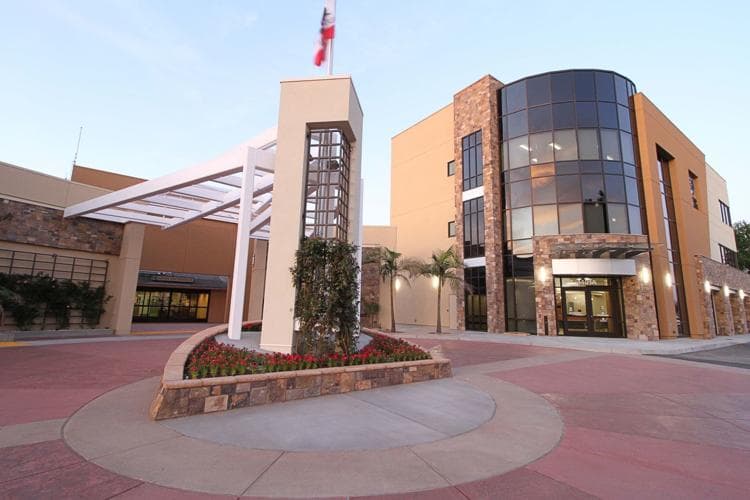 Delano Regional Medical Center Outpatient Services Building
